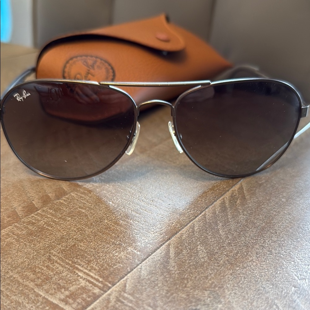 Ray-Ban Aviator Sunglasses with Brown Lenses